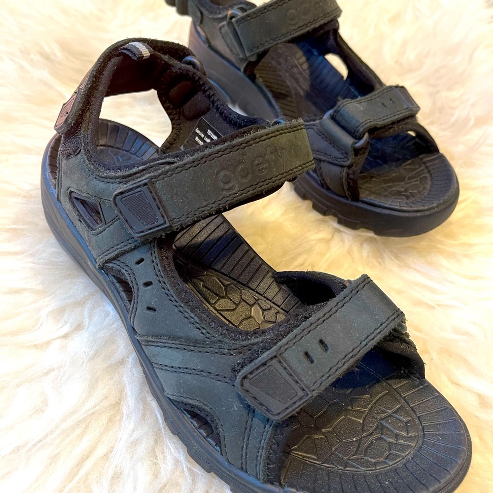 Gdefy women’s outdoor leather sandals